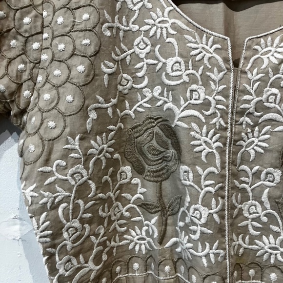 Tan and Cream embroidered tunic top - Picture 6 of 13